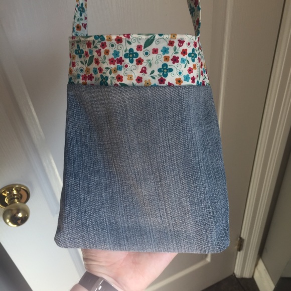 ❤️Handmade recycled jeans and floral print small shoulder crossbody bag - Picture 7 of 10